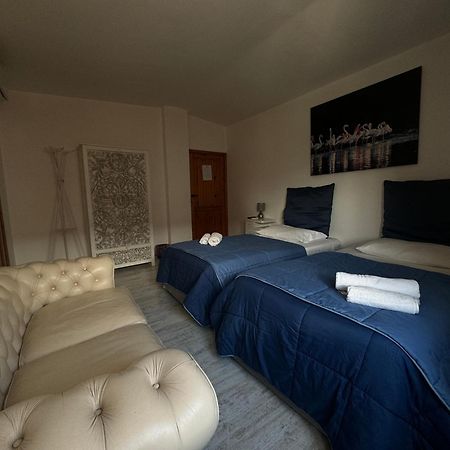 Pm 1 Via Armando Diaz Guest House أولبيا المظهر الخارجي الصورة