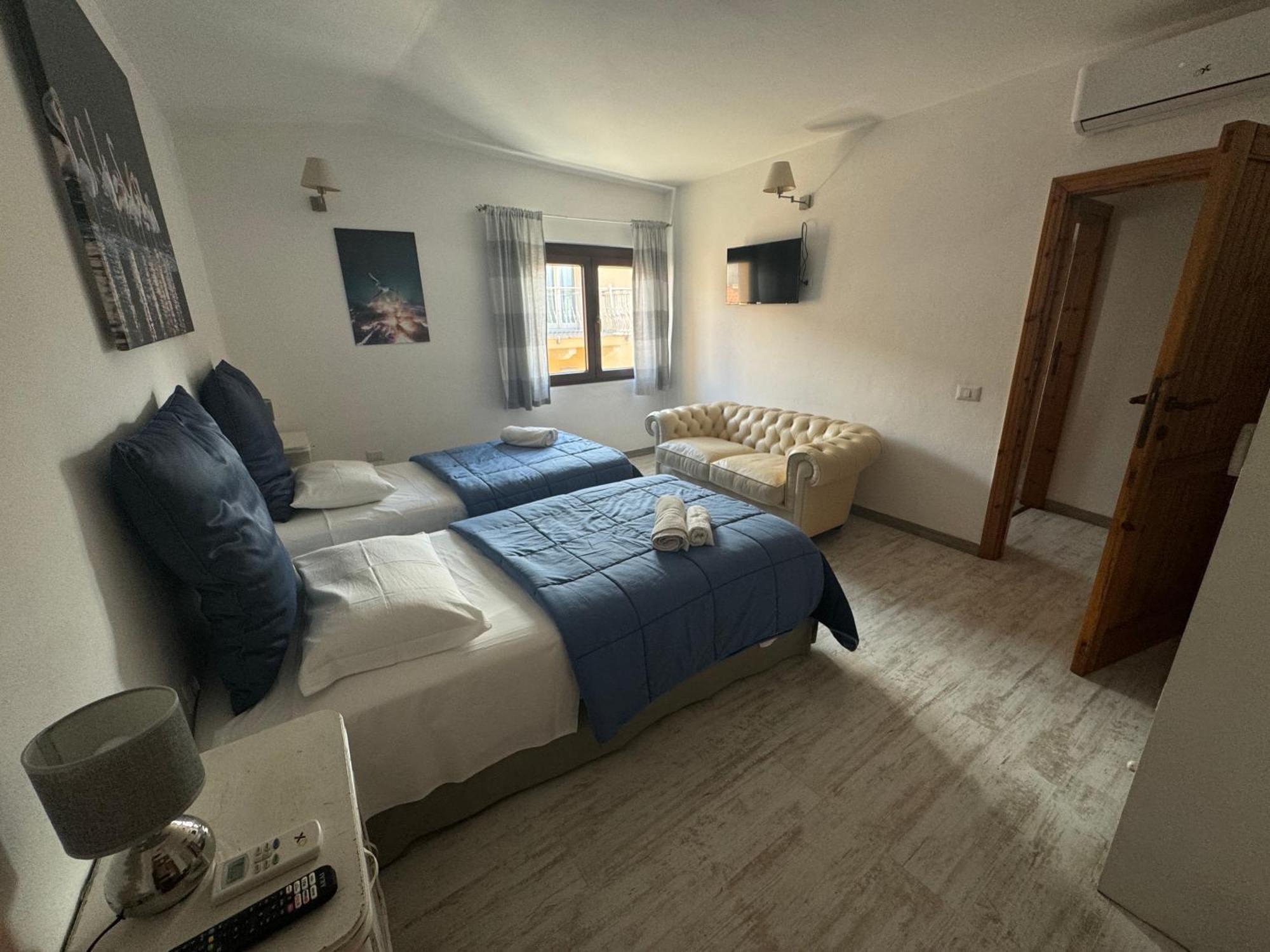 Pm 1 Via Armando Diaz Guest House أولبيا المظهر الخارجي الصورة