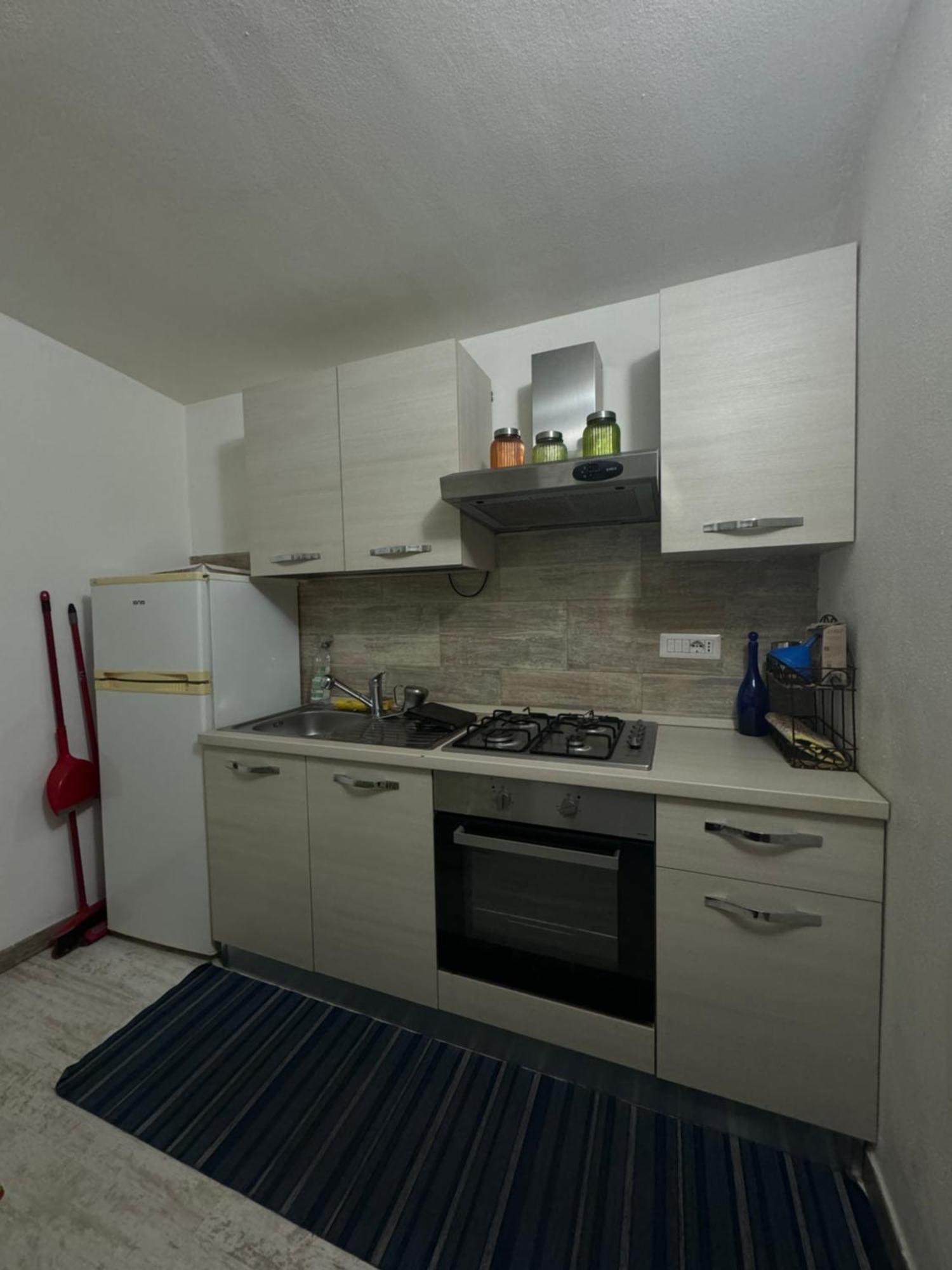 Pm 1 Via Armando Diaz Guest House أولبيا المظهر الخارجي الصورة